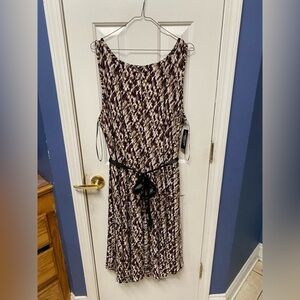 Chic Abstract Print Sleeveless Dress with Belt Plus Size 2X Fashion Woman NWT